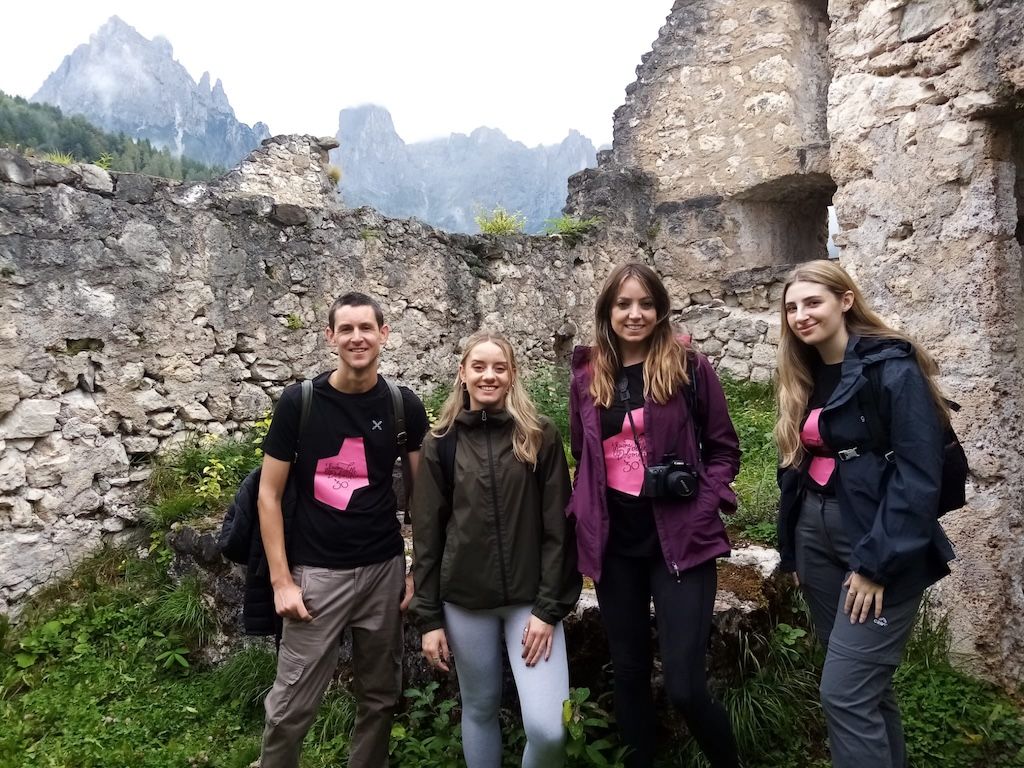 Castel Pietra @Jess Seymour2.jpg