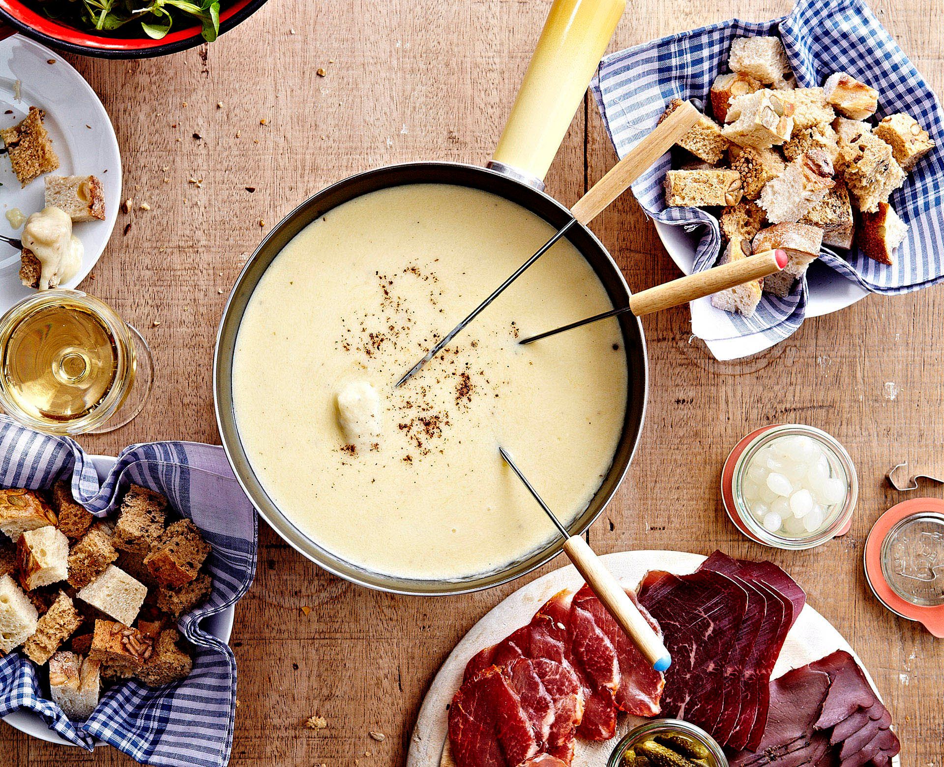 Swiss traditional cheese dish fondue © Shulevskyy Volodymyr/Shutterstock