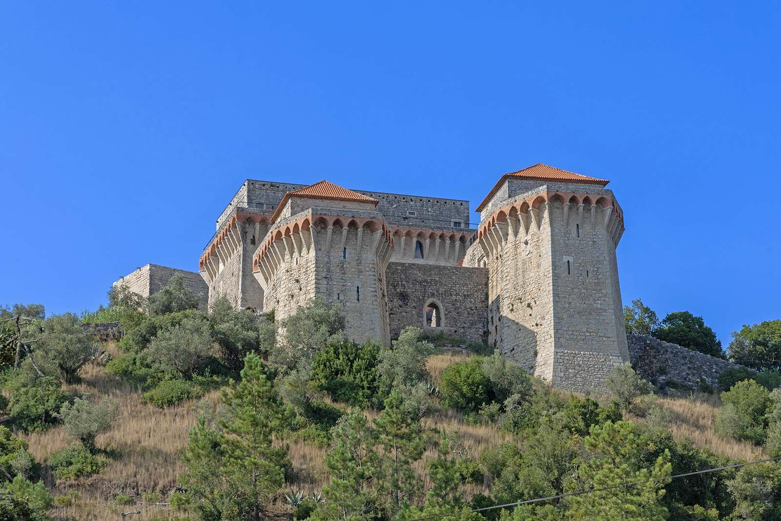 Ourem castle in Portugal © Shutterstock