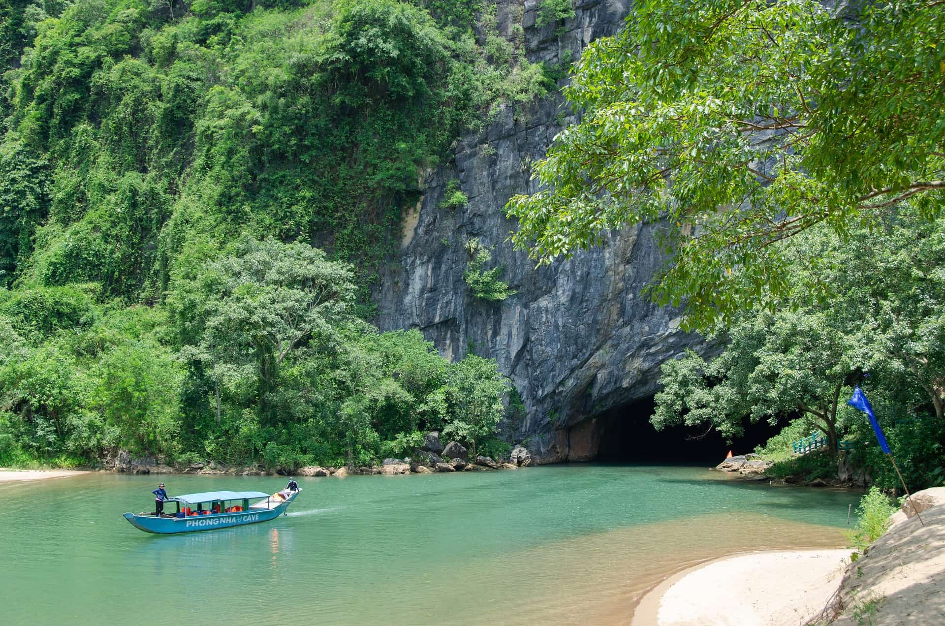 Phong Nha Cave boat