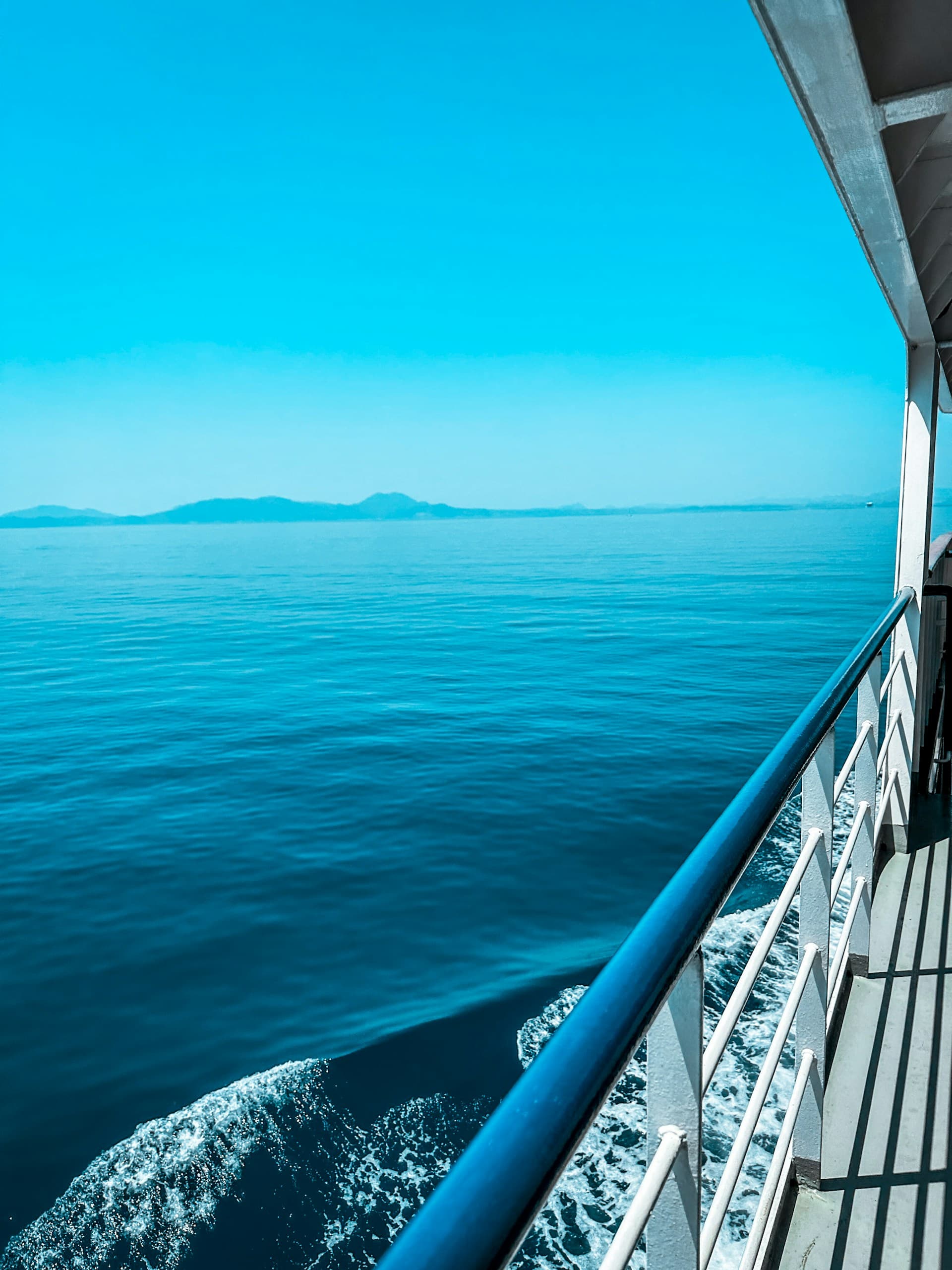 From Mykonos to Santorini by highspeed Ferry