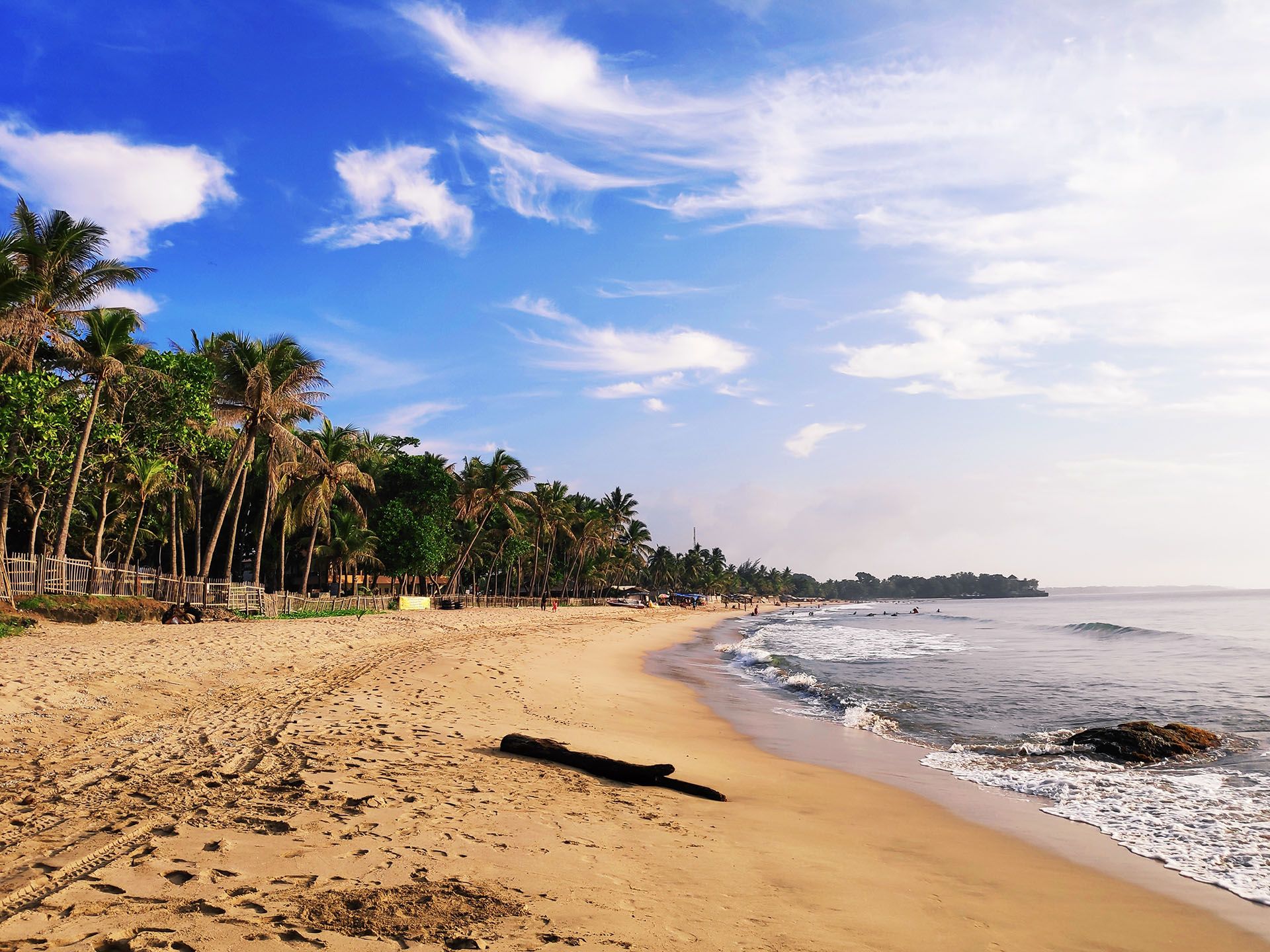 Anyer Beach, West Java - Indonesia © Shutterstock