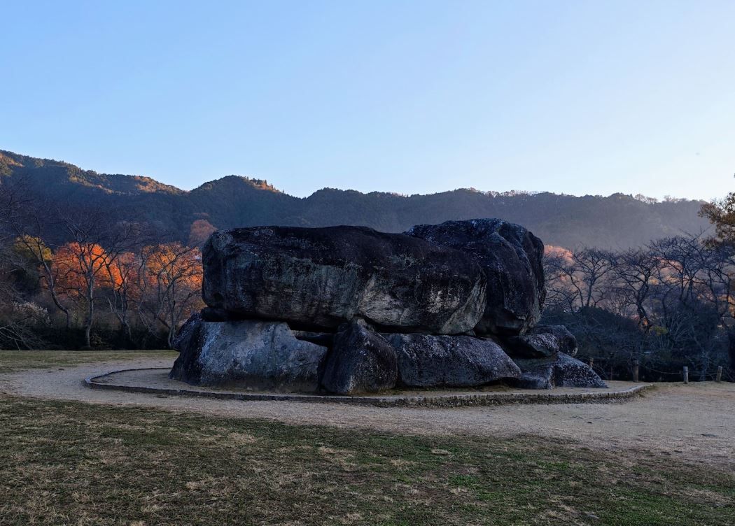 Ishibutai from outside © Dre Roelandt