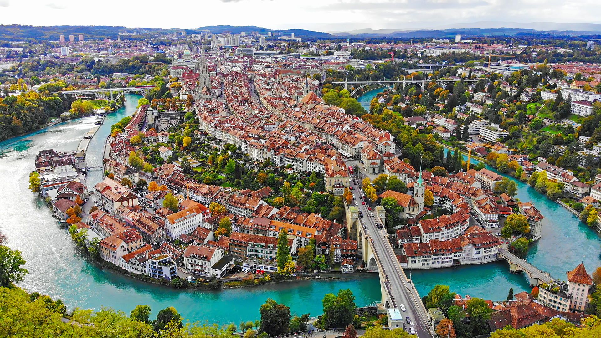 Aerial view over the city of Bern - the capital city of Switzerland © 4kclips/Shutterstock