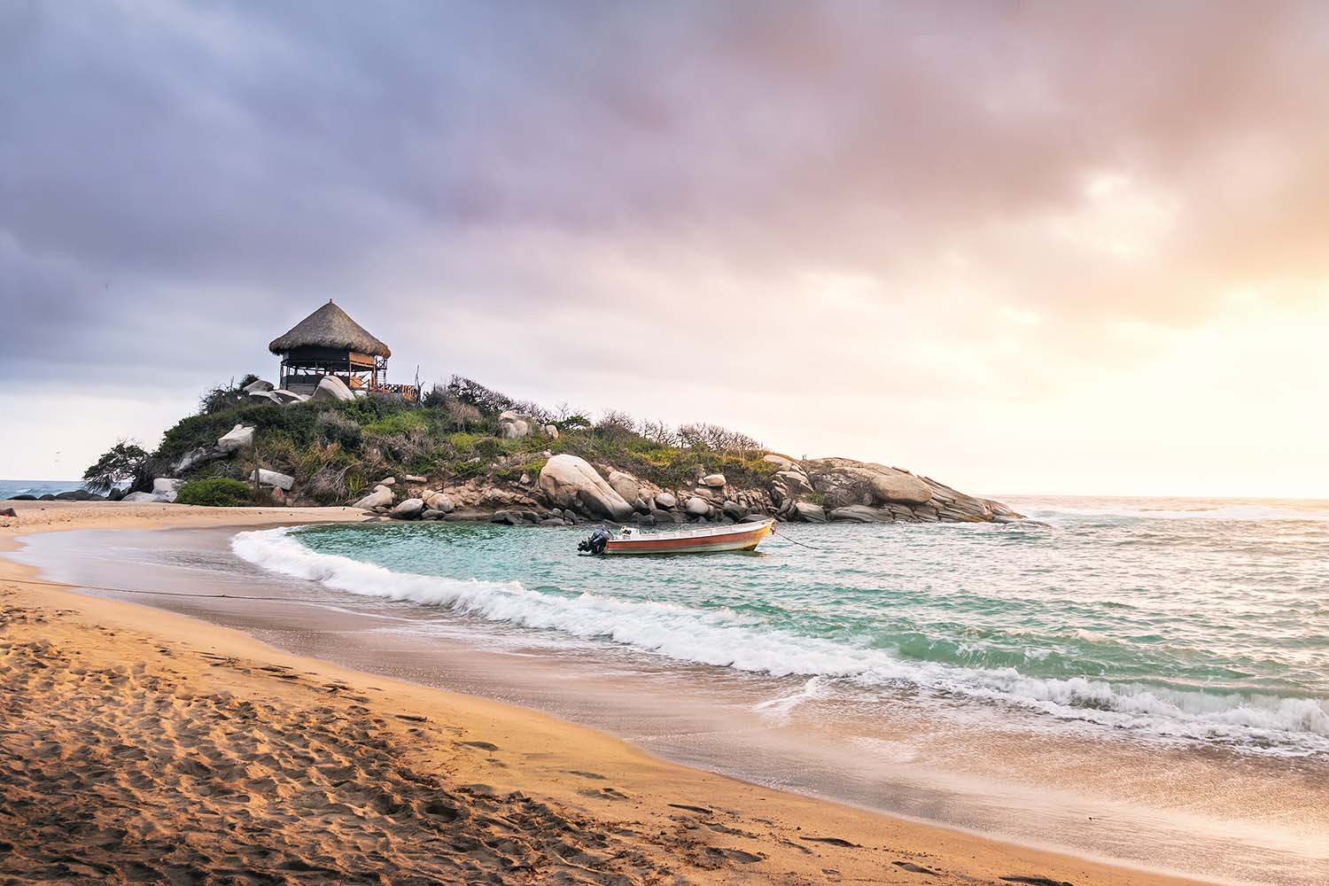 Tropical Beach at Sunrise in Cape San Juan - Tayrona National Park, Colombia © Shutterstock