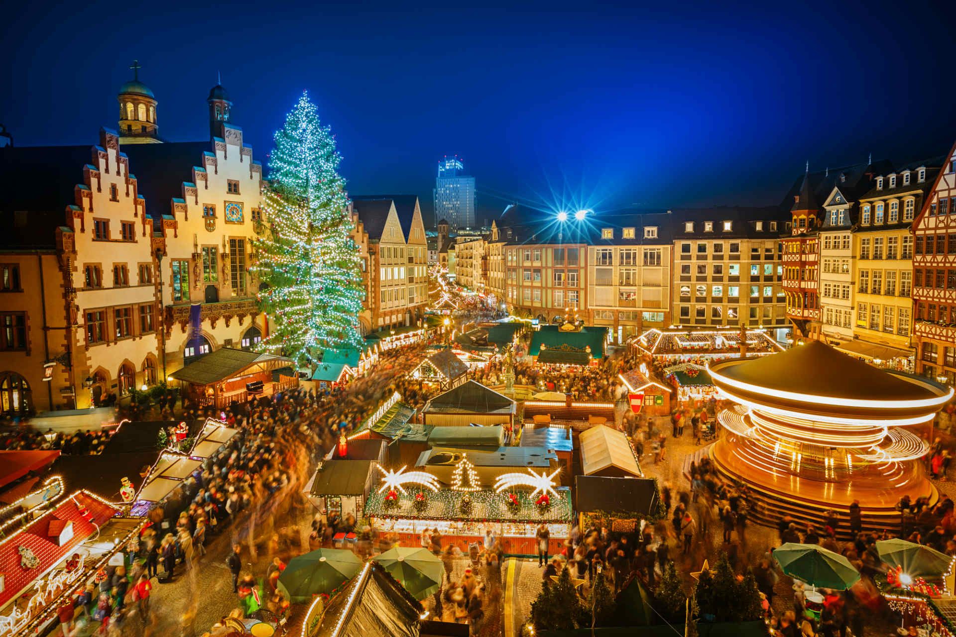 Things not to miss: Traditional christmas market, Frankfurt, Germany.