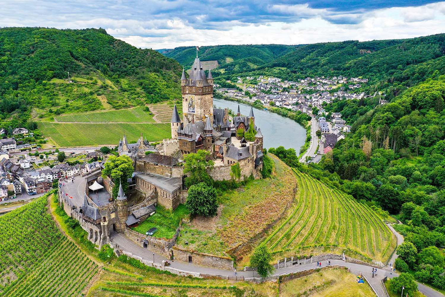 Cochem Castle above the winding Mosel river © Shutterstock