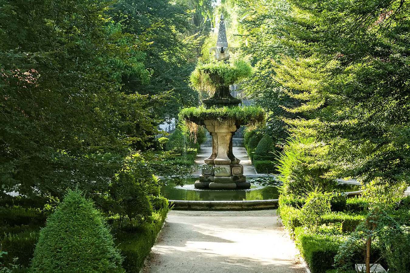 Coimbra botanique garden, Portugal © Shutterstock