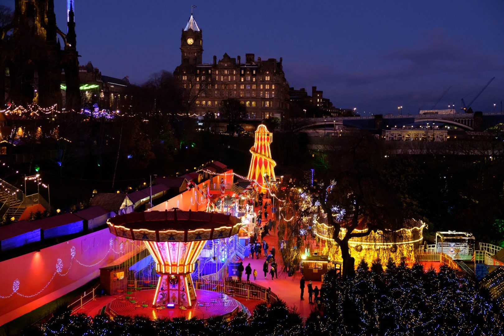 edinburg-christmas-shutterstock_769983634