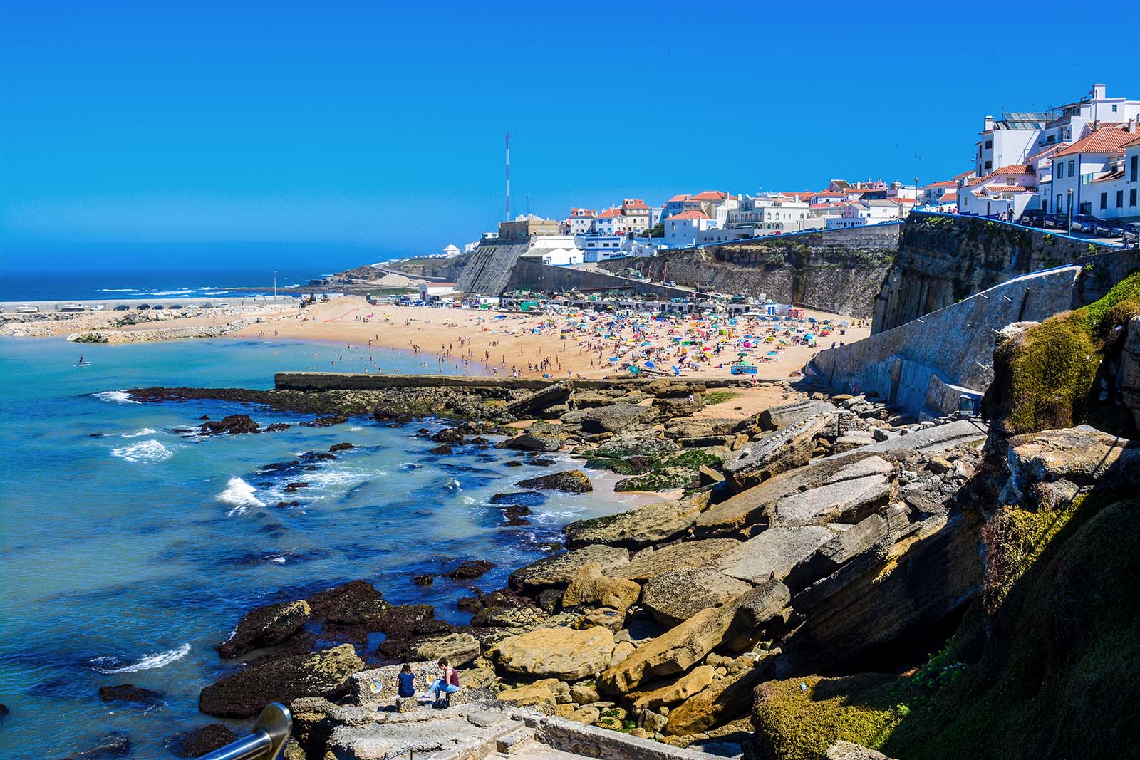 Ericeira Praia dos Pescadores beach © Shutterstock