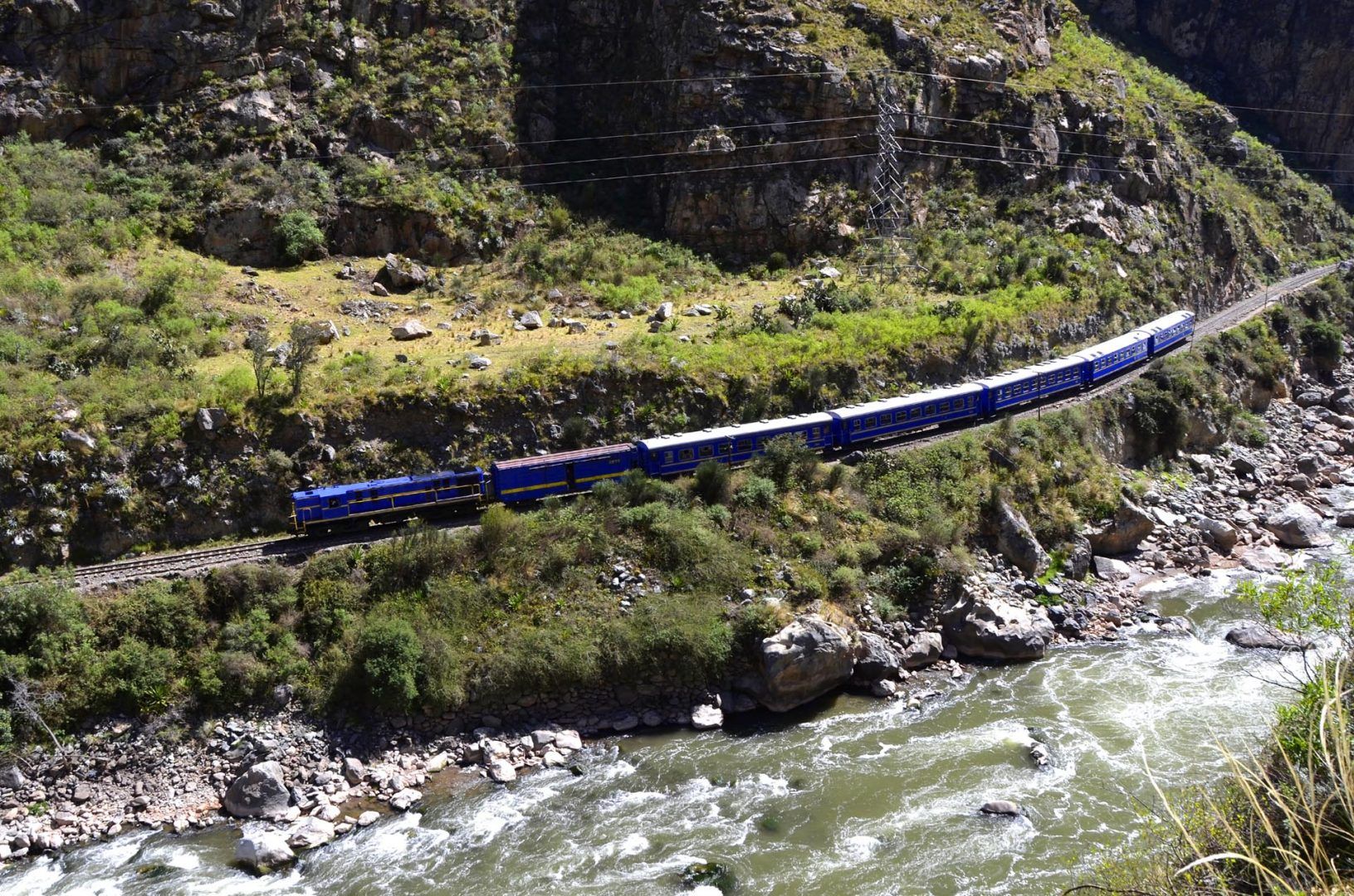 inca-rail-peru-train-shutterstock_86013832