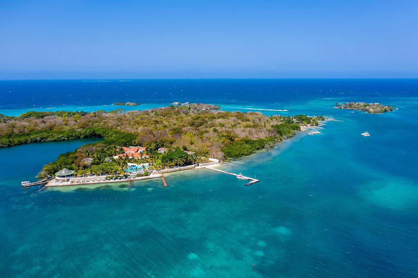 Isla Grande Rosario Archipelago Cartagena Colombia aerial view © Shutterstock