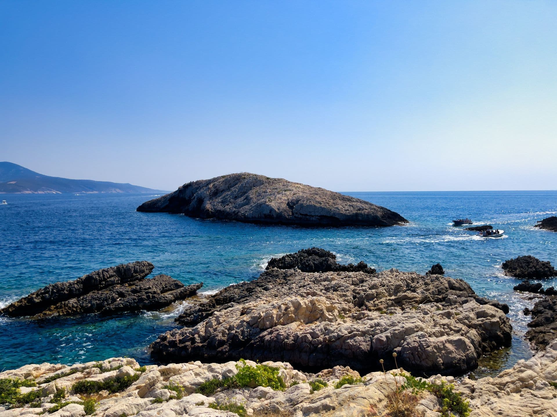Komiza Bay