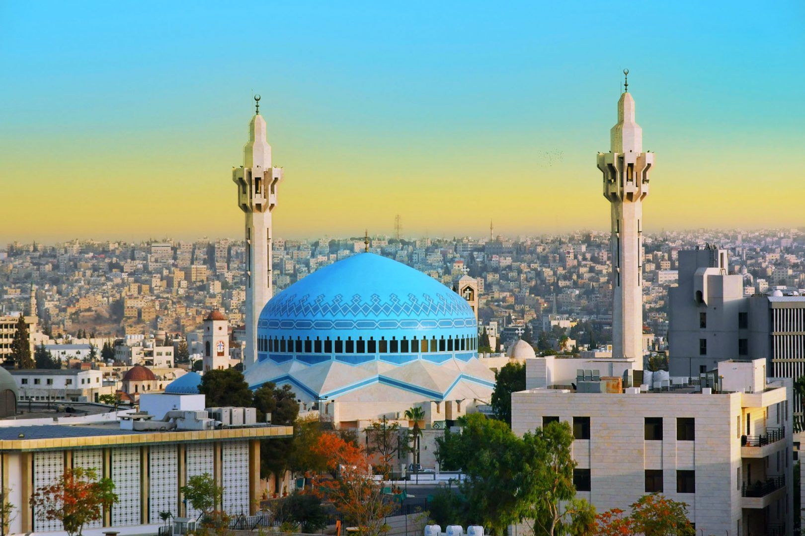 jordan-amman-mosque-shutterstock_1246238590
