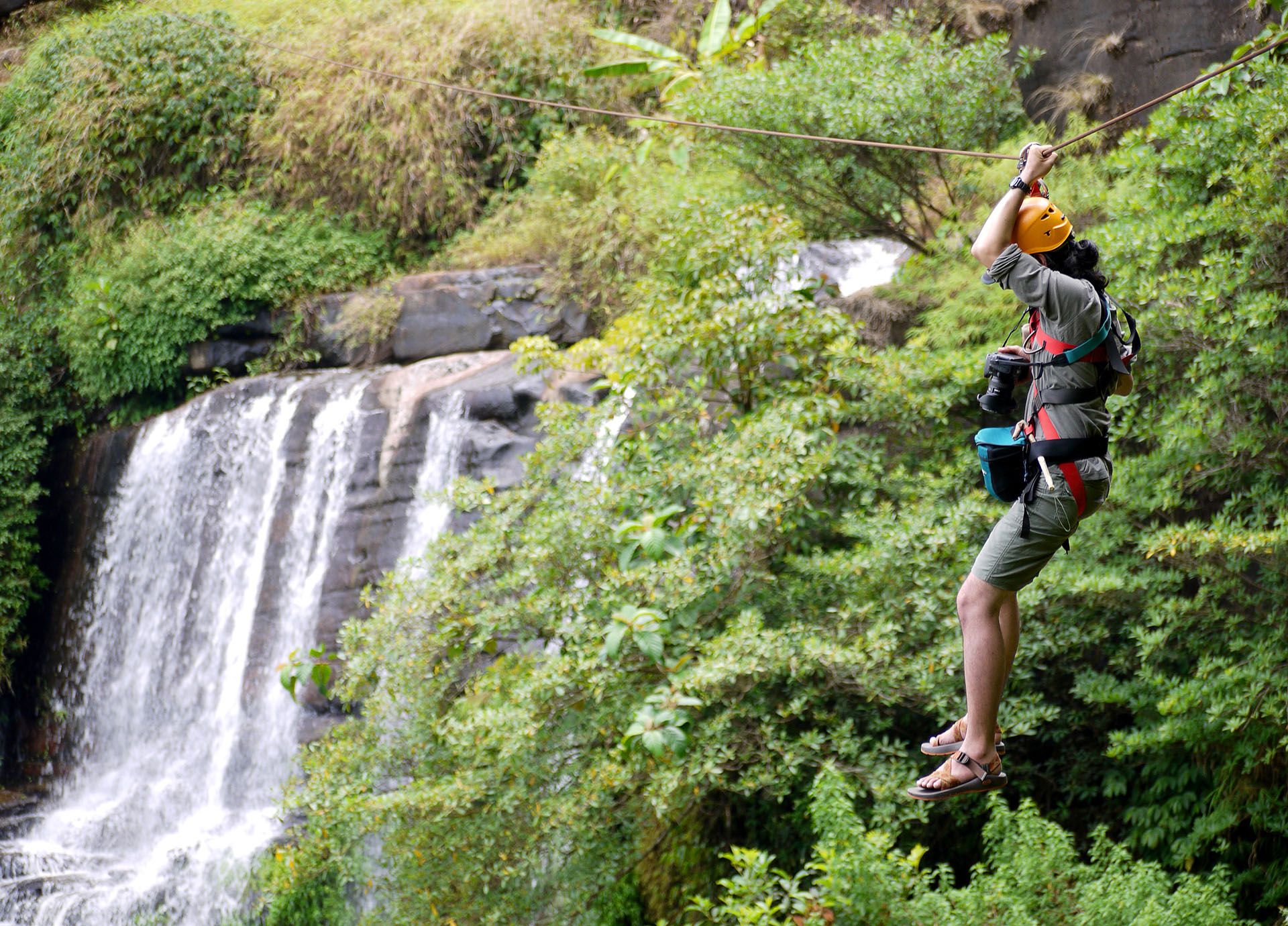 Ziplining in Bolaven Plateau southern Laos © LERDSAK THONGSAWATWONG/Shutterstock