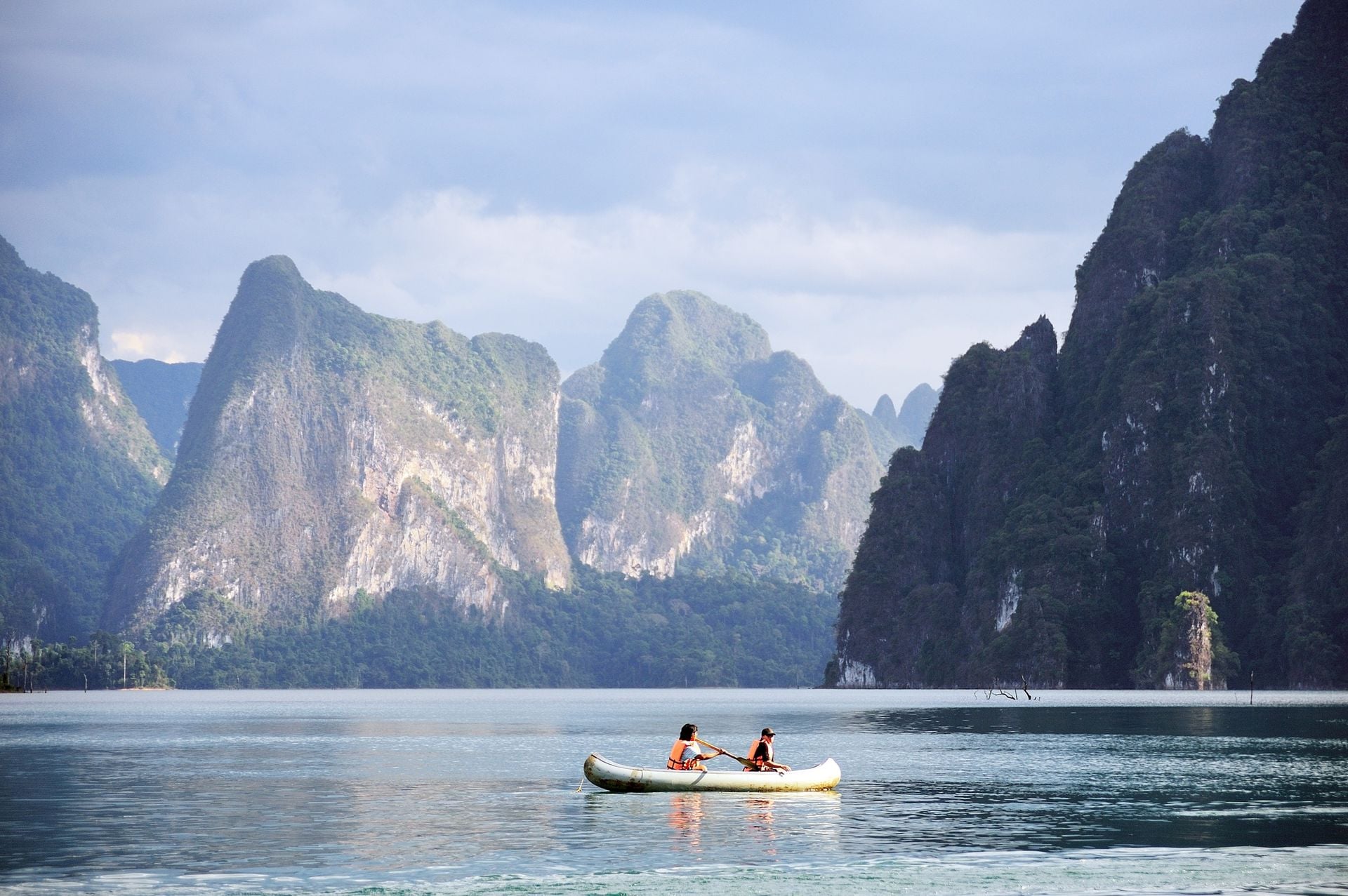 Canoeing at Khao Sok National Park in Surattani, THAILAND