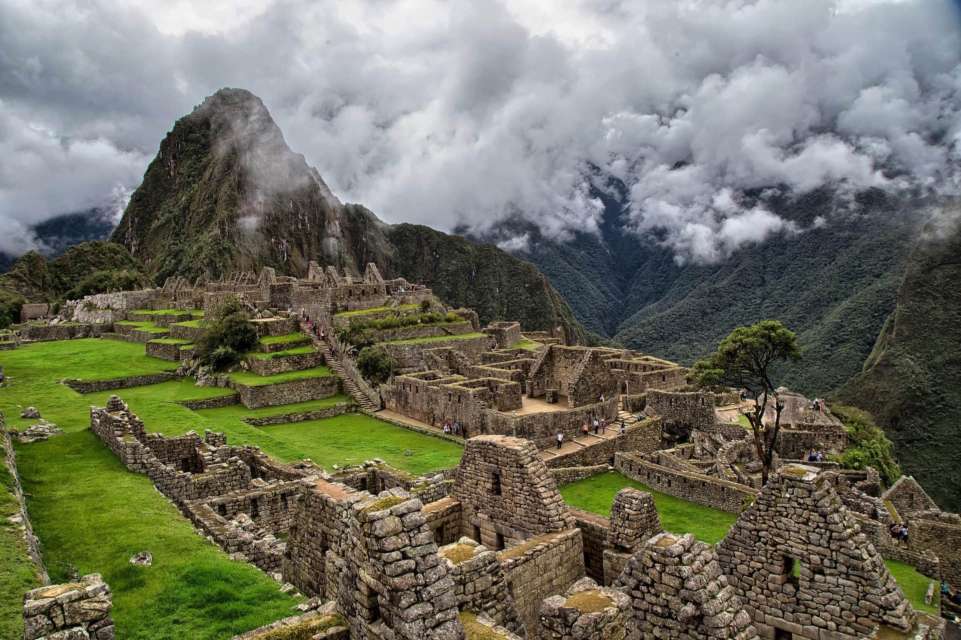 https://pixabay.com/photos/machupicchu-peru-i-ncas-1138641/