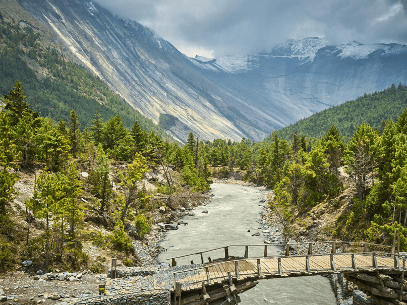 manang bridge annapurna circuit