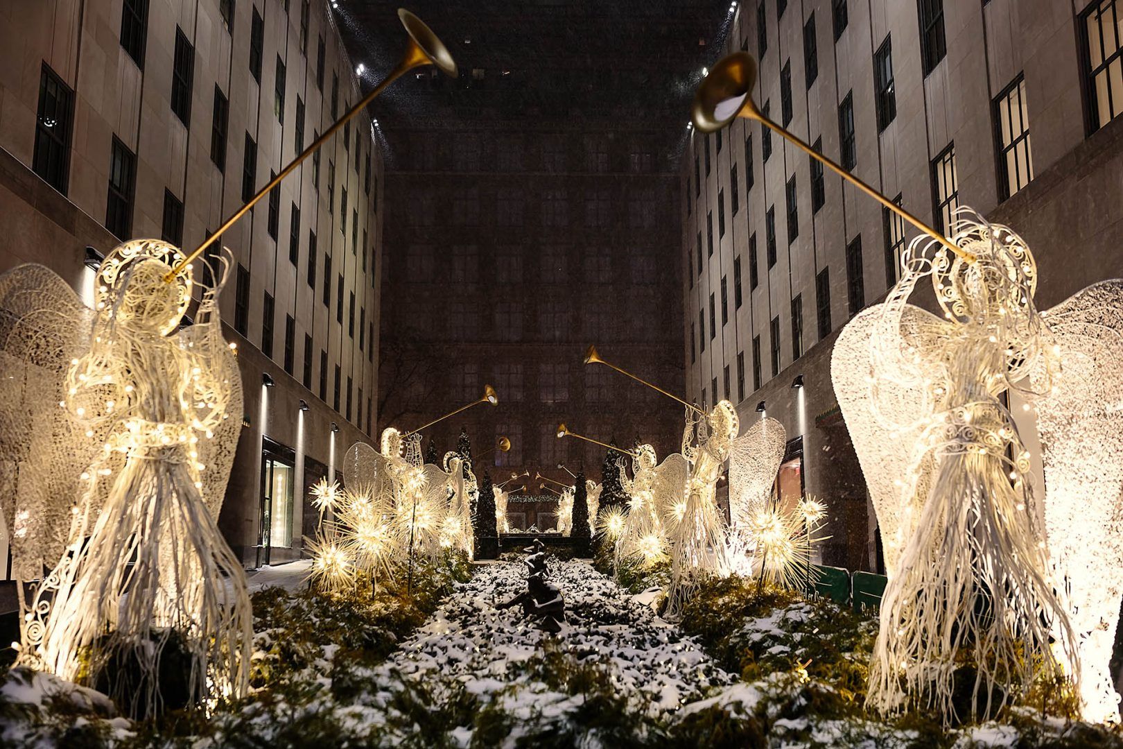 new-york-city-christmas-shutterstock_1197209314