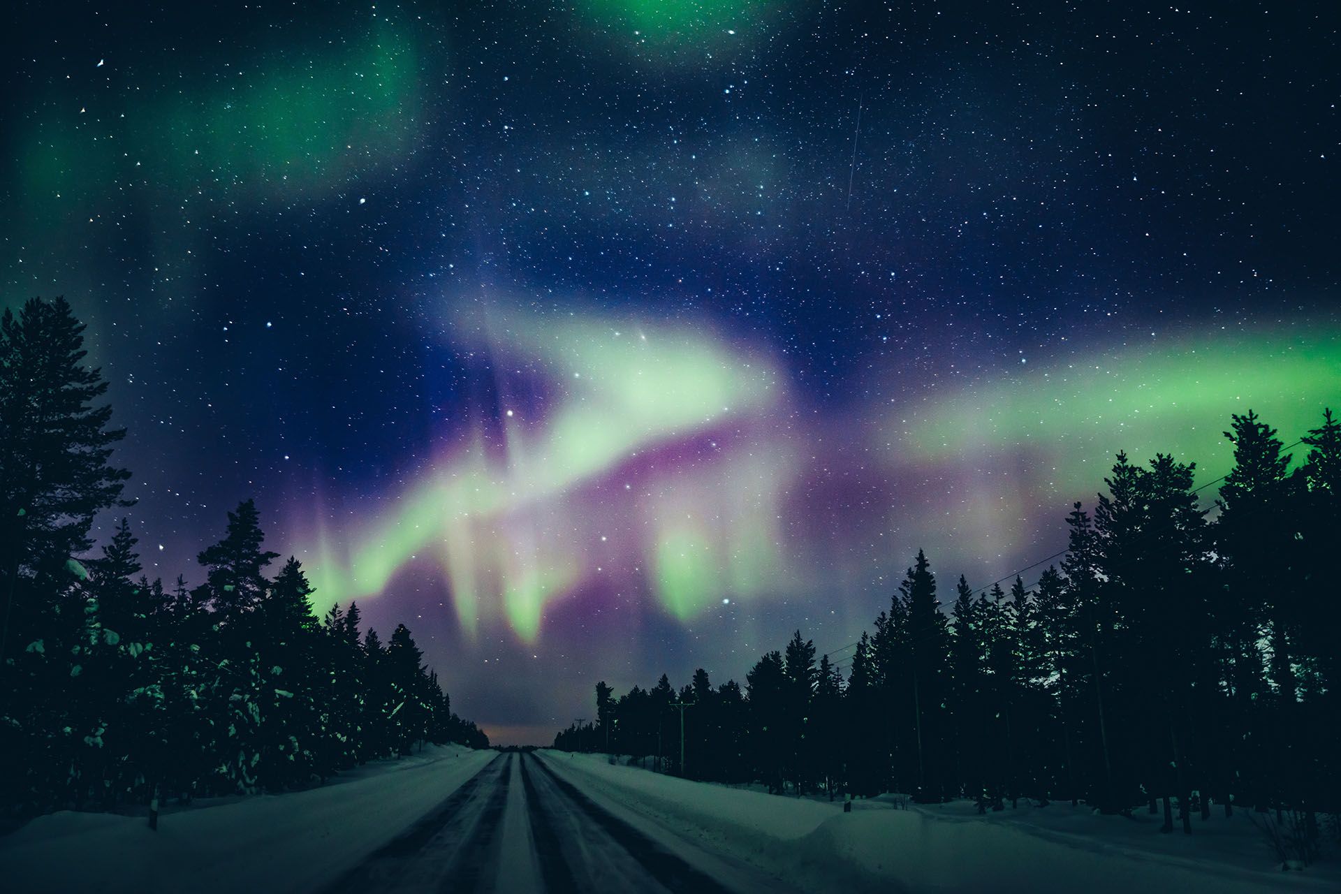  Northern lights Aurora Borealis activity in winter Finland, Lapland © Ekaterina Kondratova/Shutterstock