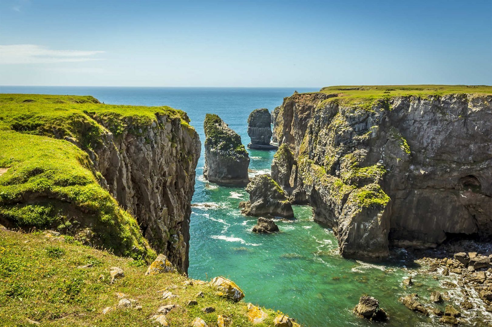 Hiking The Pembrokeshire Coast Path Wales XYNUT