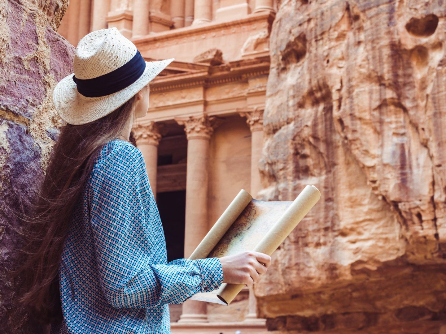 petra-woman-jordan-shutterstock_1361016191