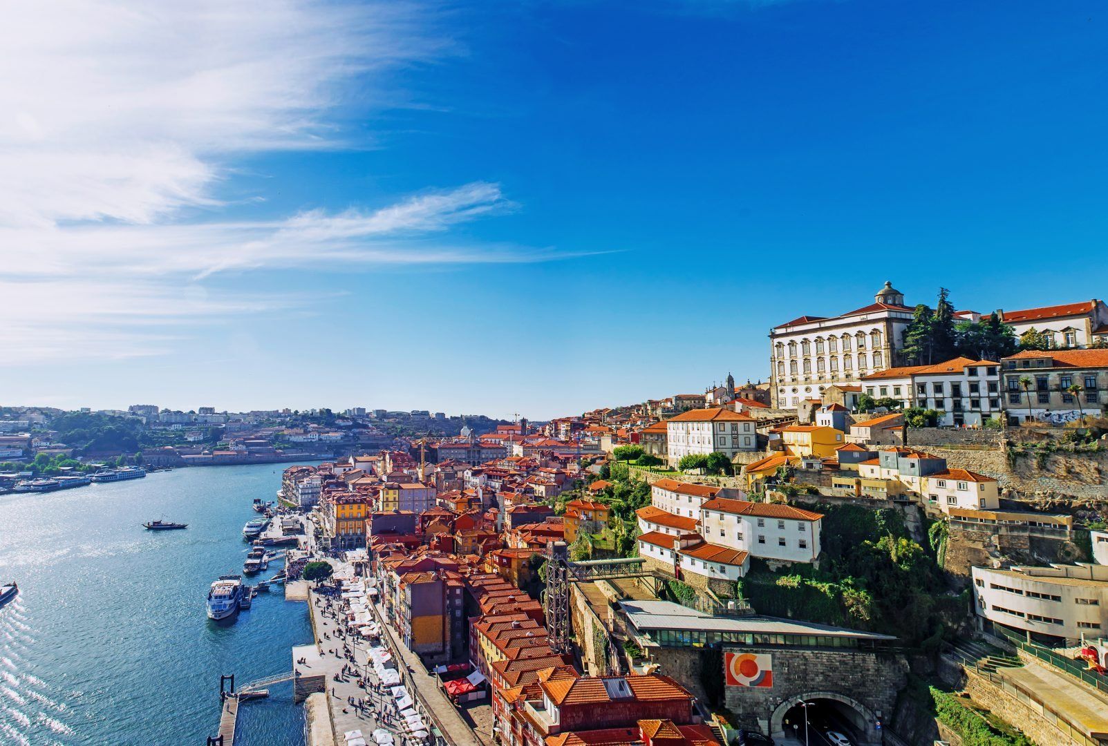 Porto, Portugal ©  artem evdokimov/Shutterstock