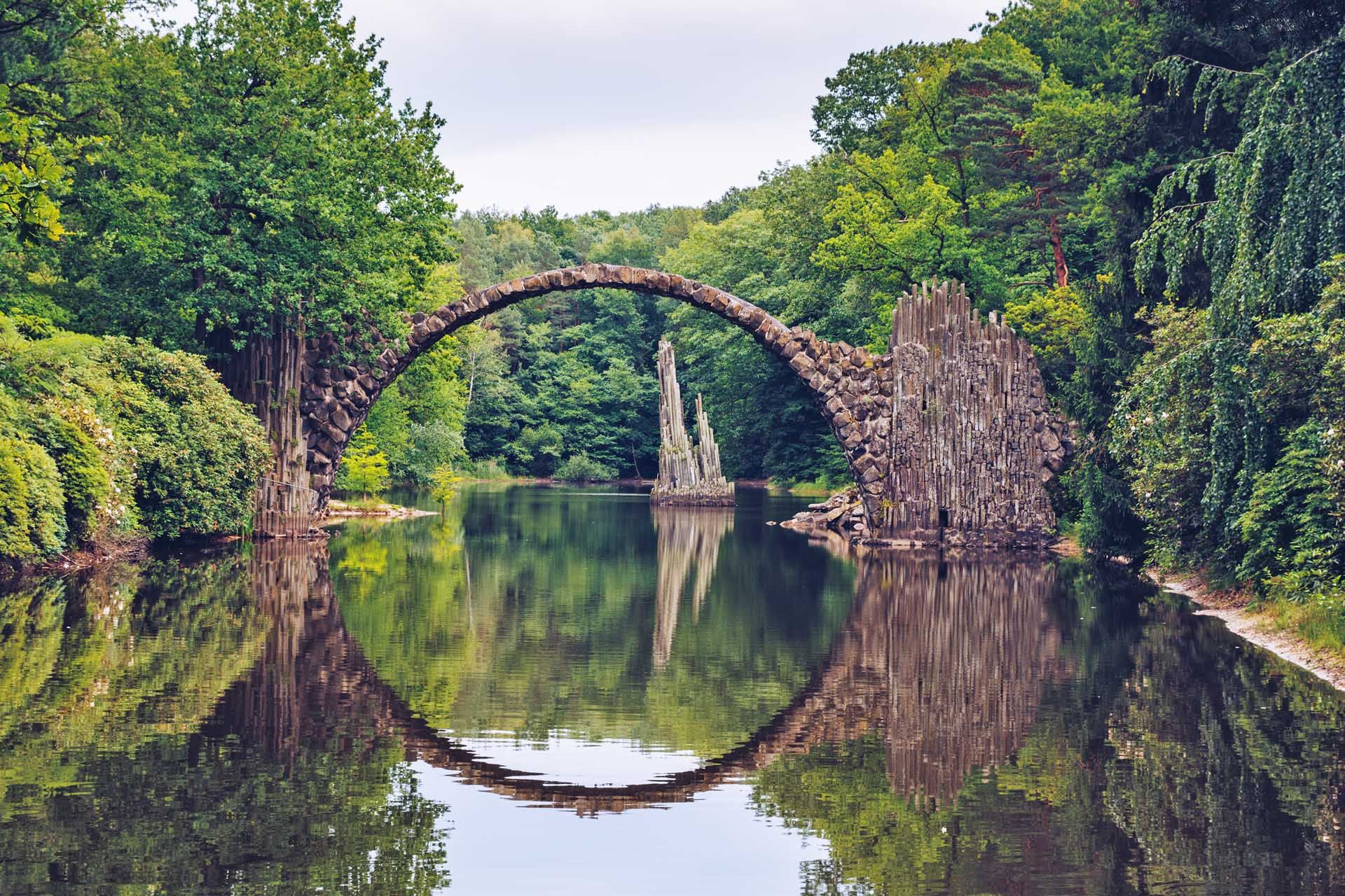 rakotz-bridge-saxony-bridge-shutterstock_769237843
