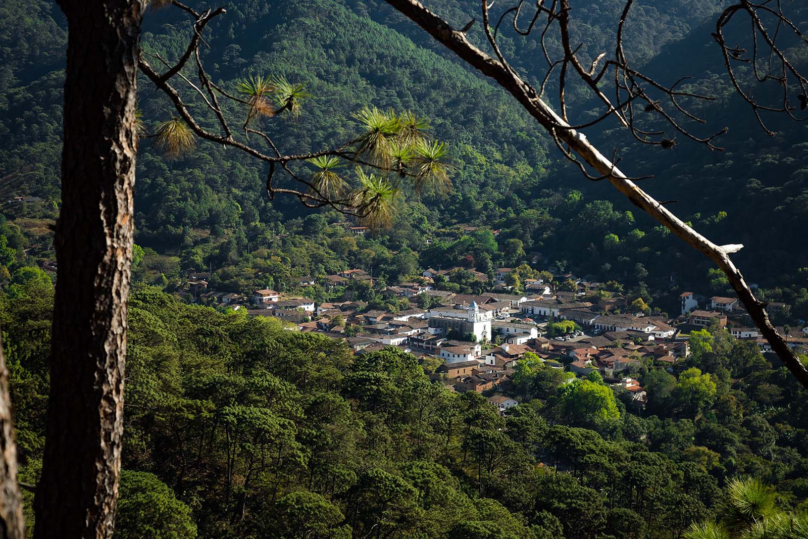 Town of San Sebastián del Oeste, Jalisco, México © Shutterstock