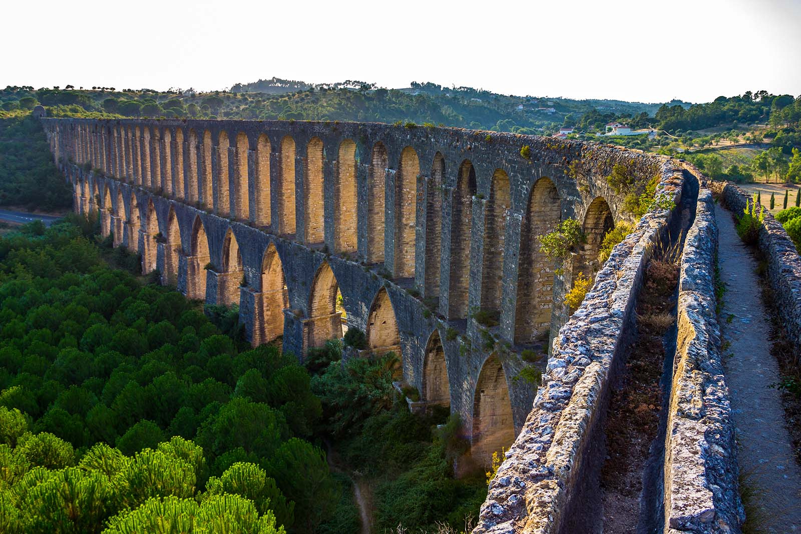 Aqueduct in Tomar, Portugal © Shutterstock