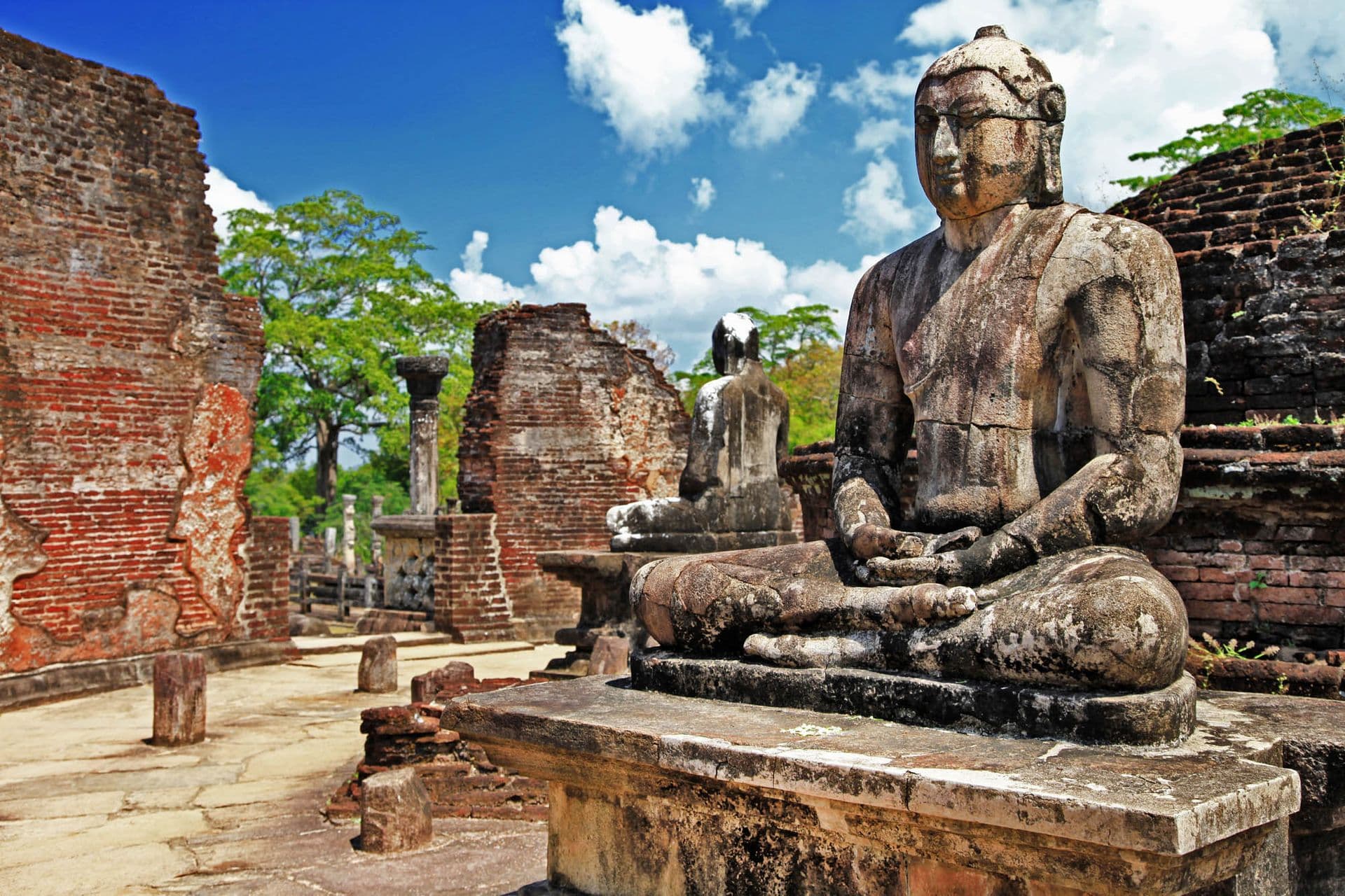 Buddha in Polonnaruwa temple