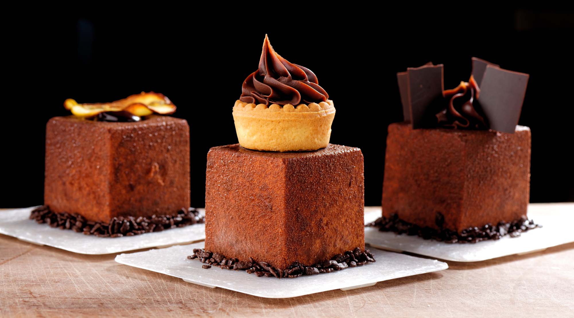 French dark chocolate gourmet mignon cakes