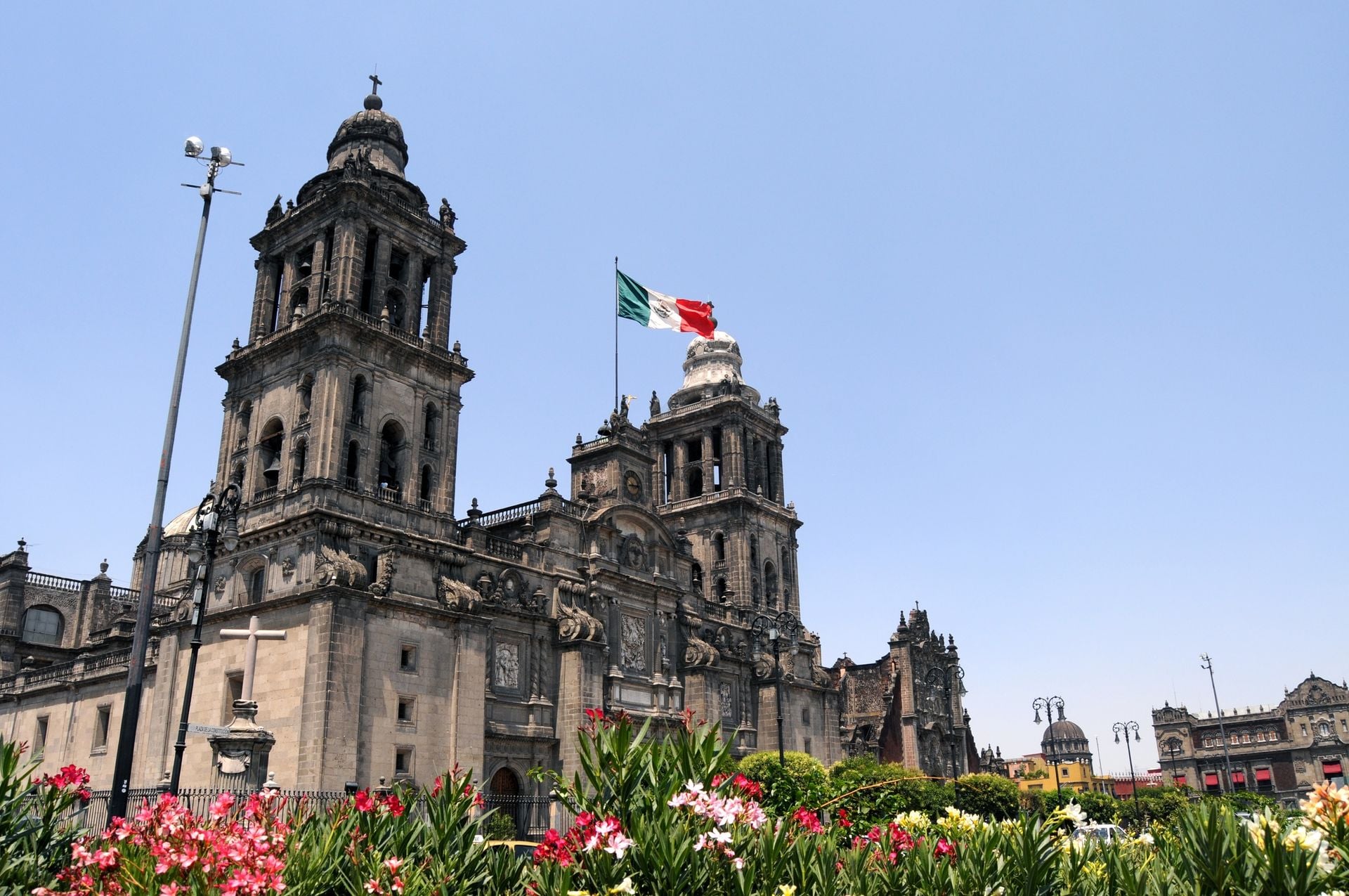 Mexico City Metropolitan Cathedral (Catedral Metropolitana de la Asuncion de Maria) is the largest and oldest cathedral in the Americas, built in 1573-1813.