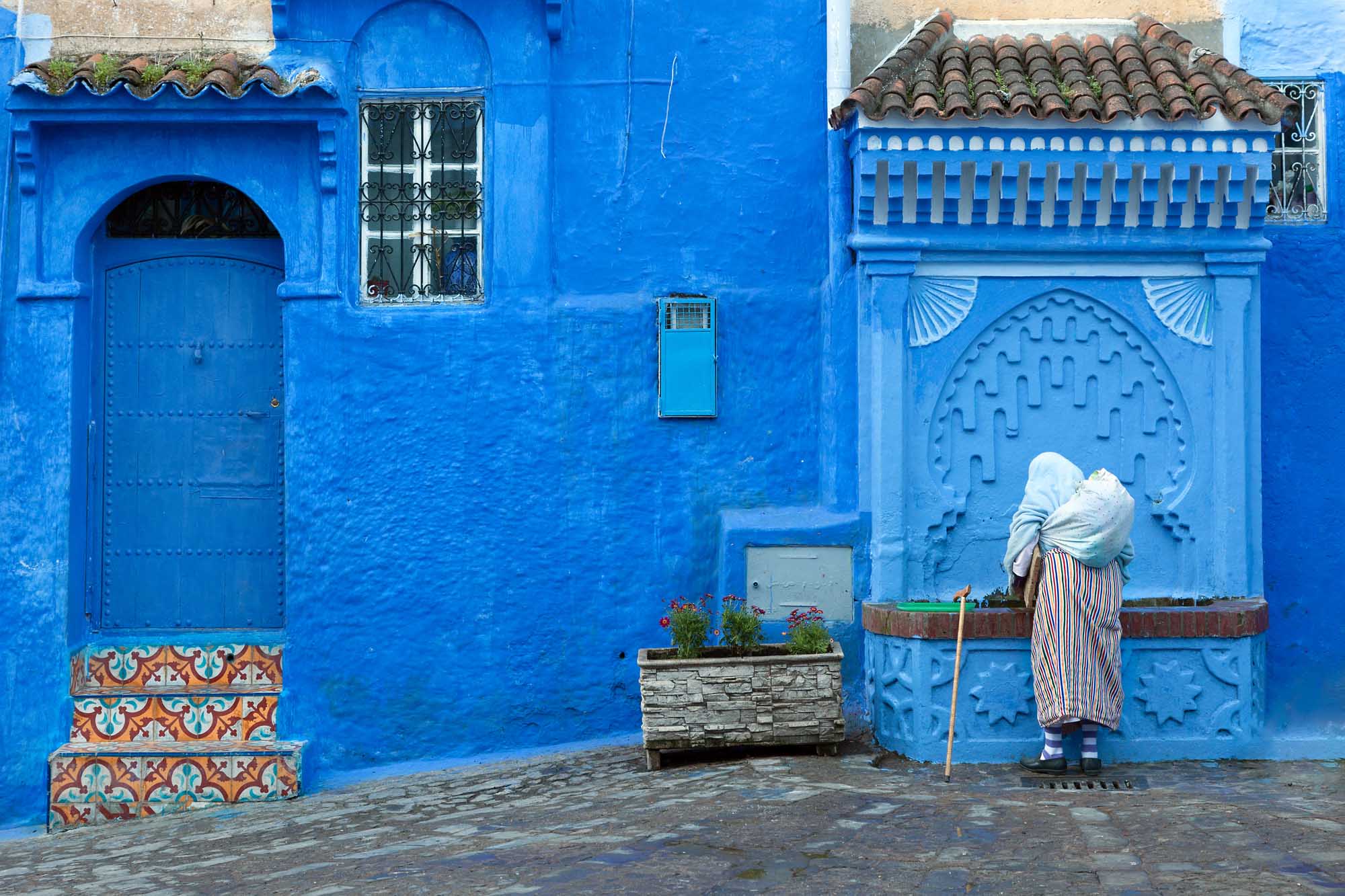 Street scene in the blue medina of Chefchaouen, Morocco.