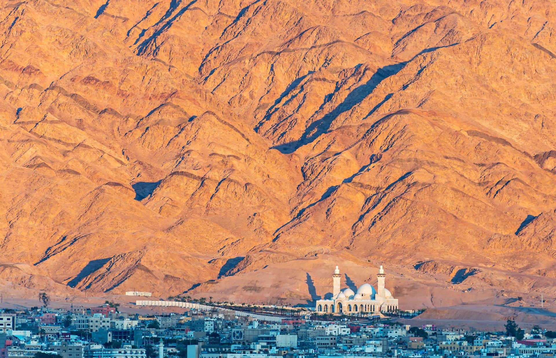 The biggest Jordanian mosque - Al-Sharif Al-Hussein Bin Ali - in Aqaba