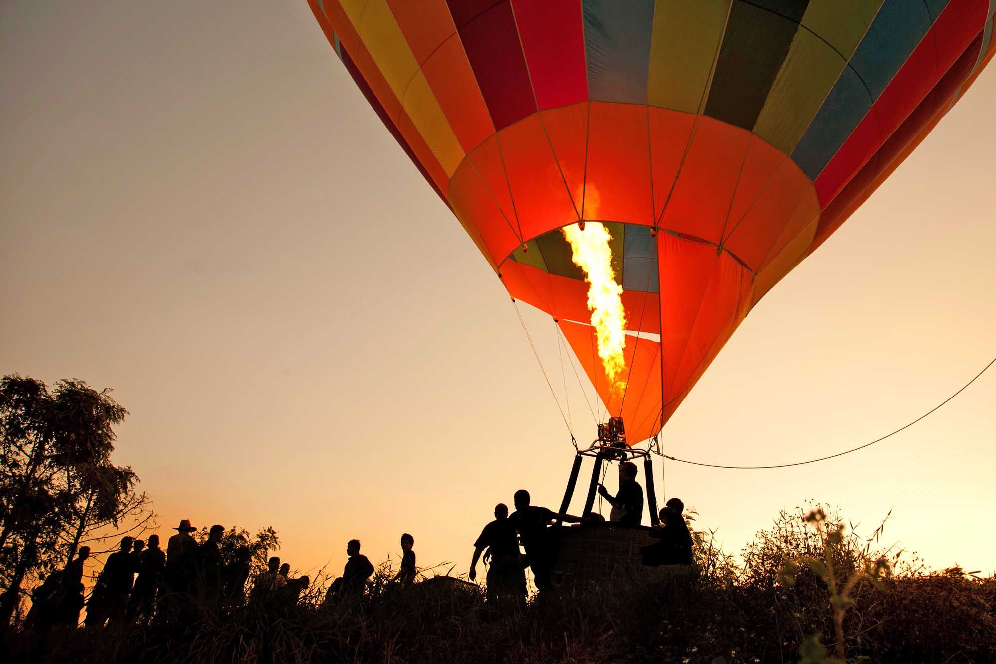 Silhouette hot air balloon
