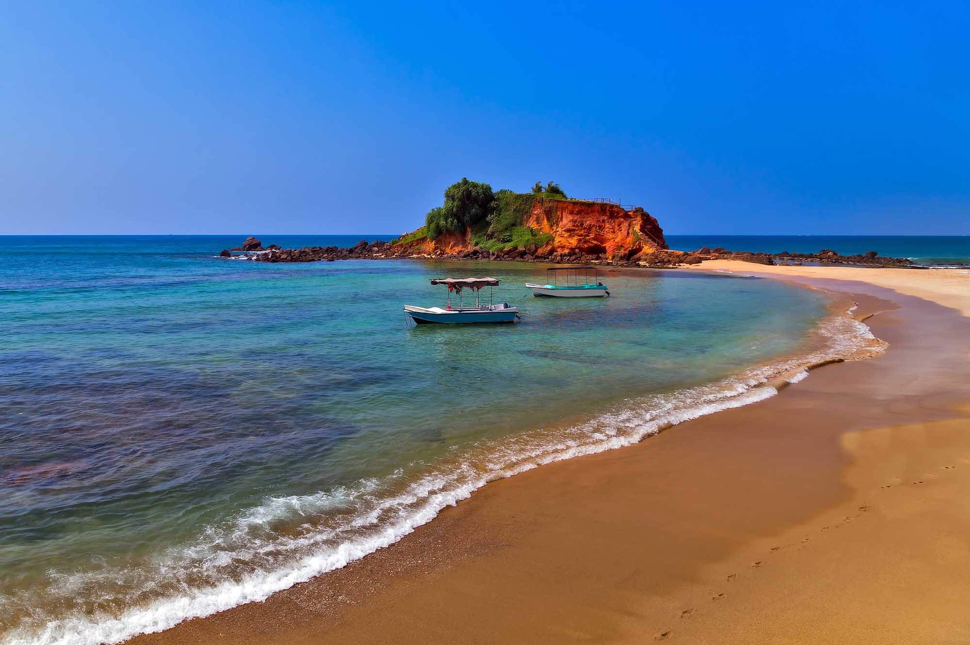 Island Parrot Rock Mirissa beach is our favourite beaches in Sri Lanka