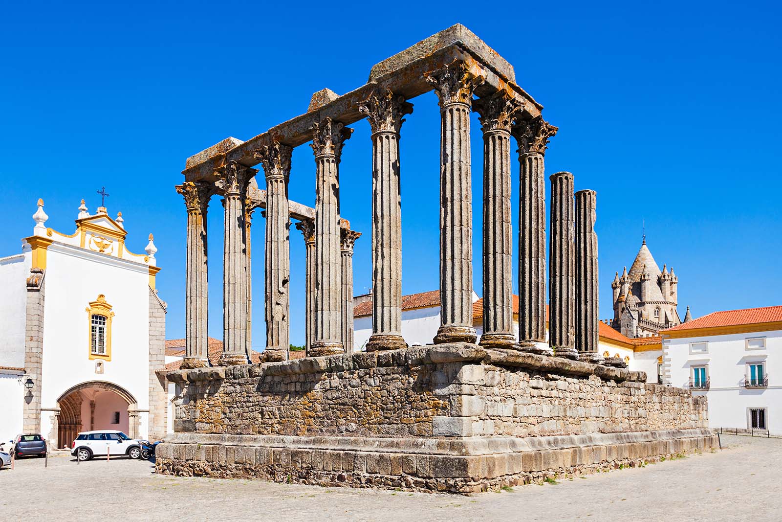 Roman Temple of Evora © Shutterstock