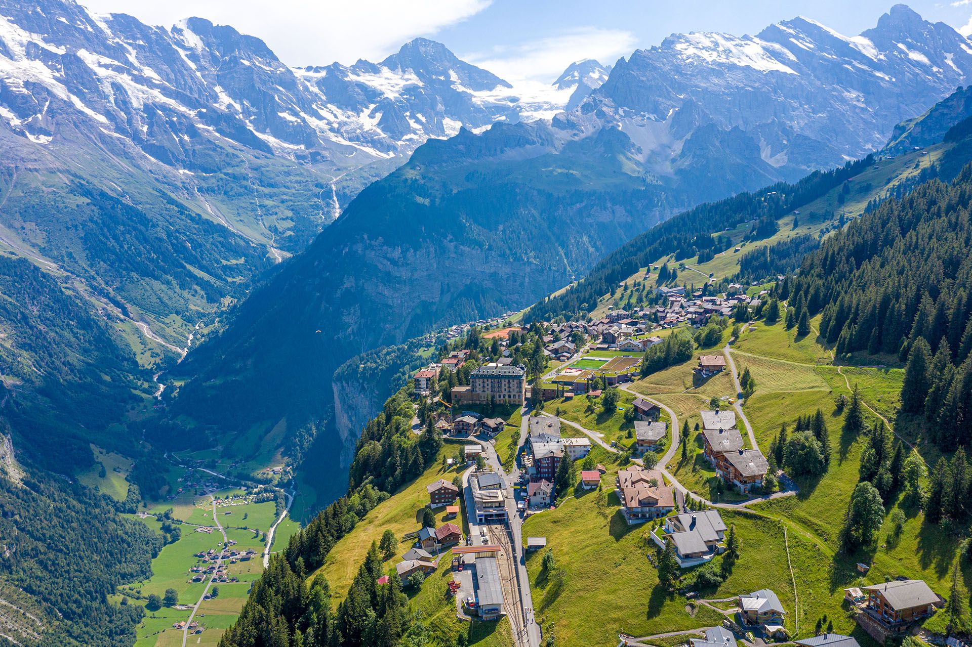 Amazing aerial view over the village of Murren in the Swiss Alps © 4kclips/Shutterstock